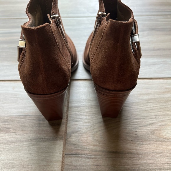Vince Camuto Gidgey Western Suede Ankle Booties - Picture 3 of 7
